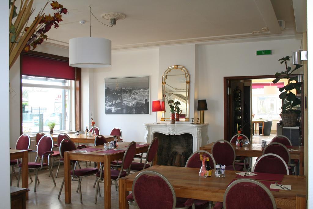 Hotel Admiraal Lanaken Bagian luar foto
