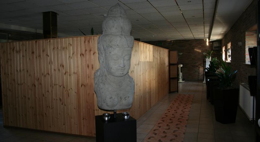 Hotel Admiraal Lanaken Bagian luar foto