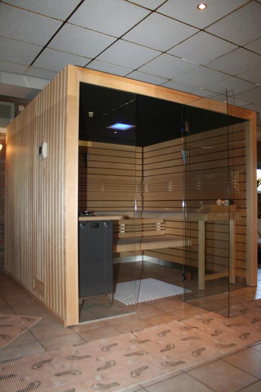 Hotel Admiraal Lanaken Bagian luar foto