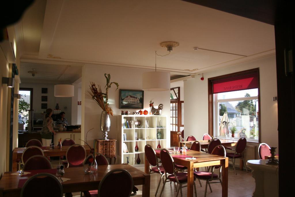 Hotel Admiraal Lanaken Bagian luar foto