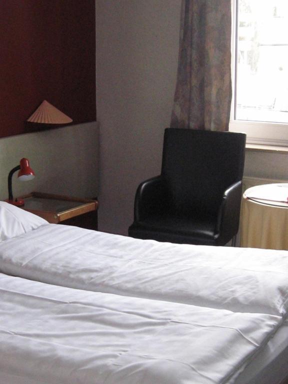 Hotel Admiraal Lanaken Ruang foto