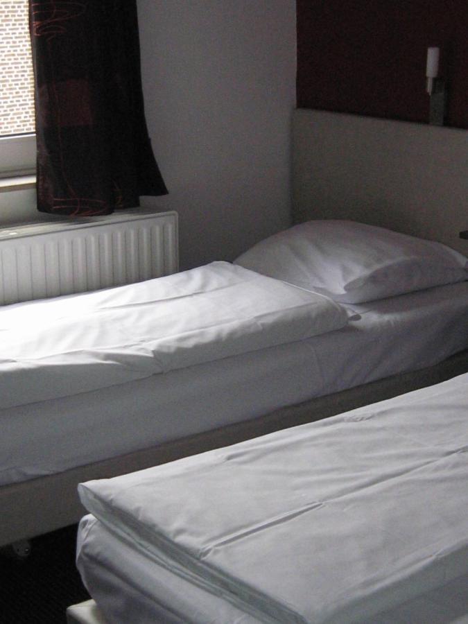 Hotel Admiraal Lanaken Ruang foto