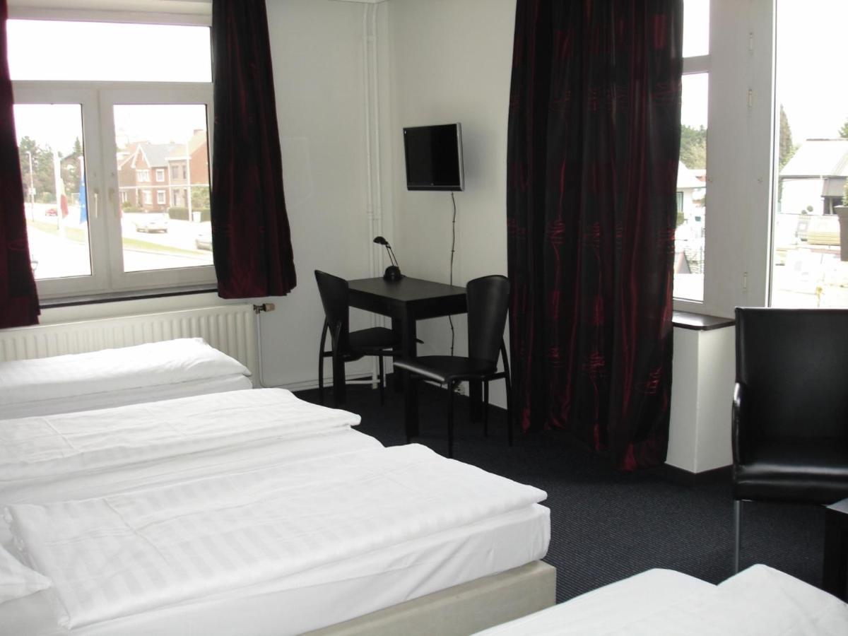 Hotel Admiraal Lanaken Ruang foto